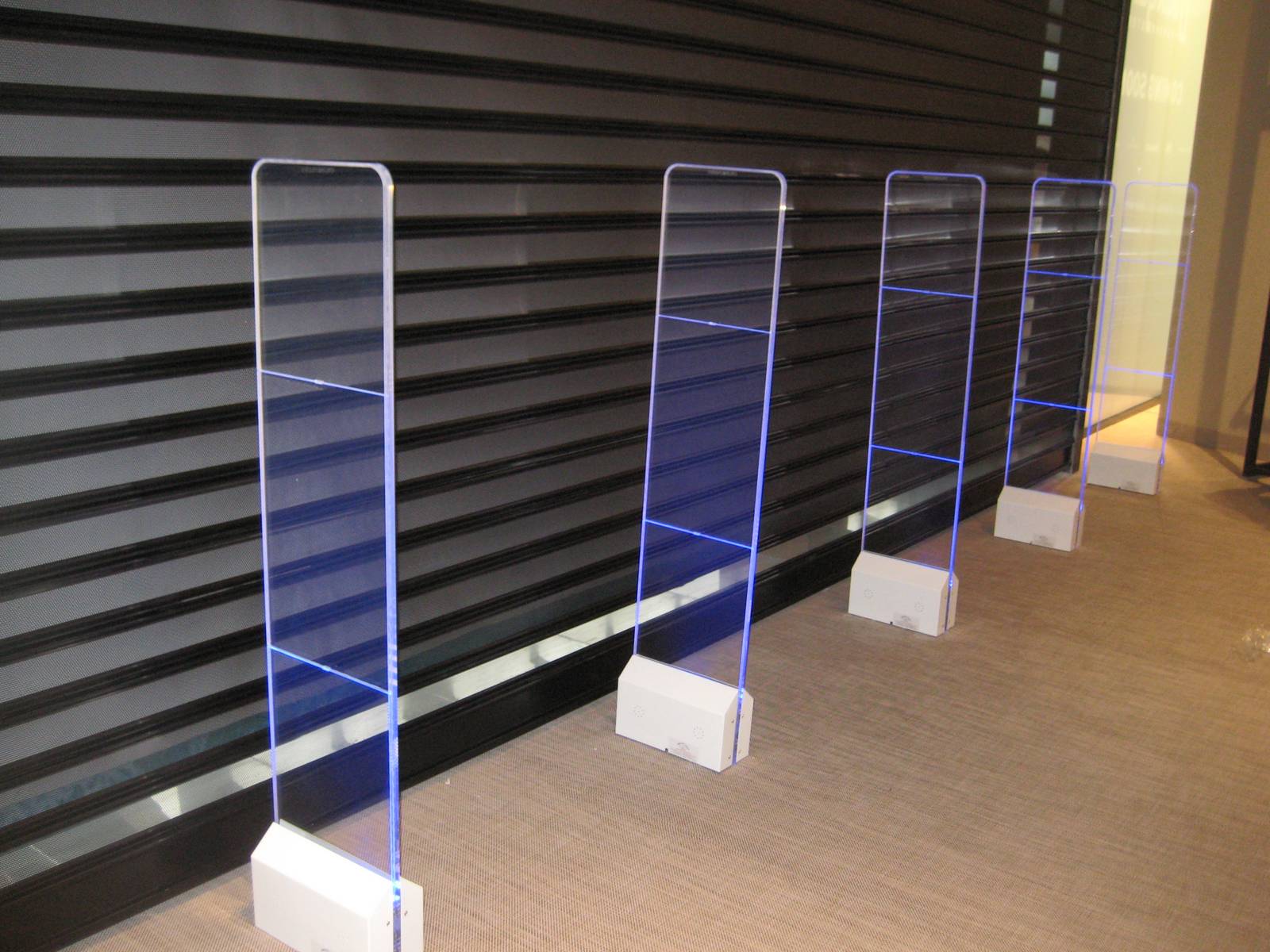 porti antifurt cu etichete antifurt