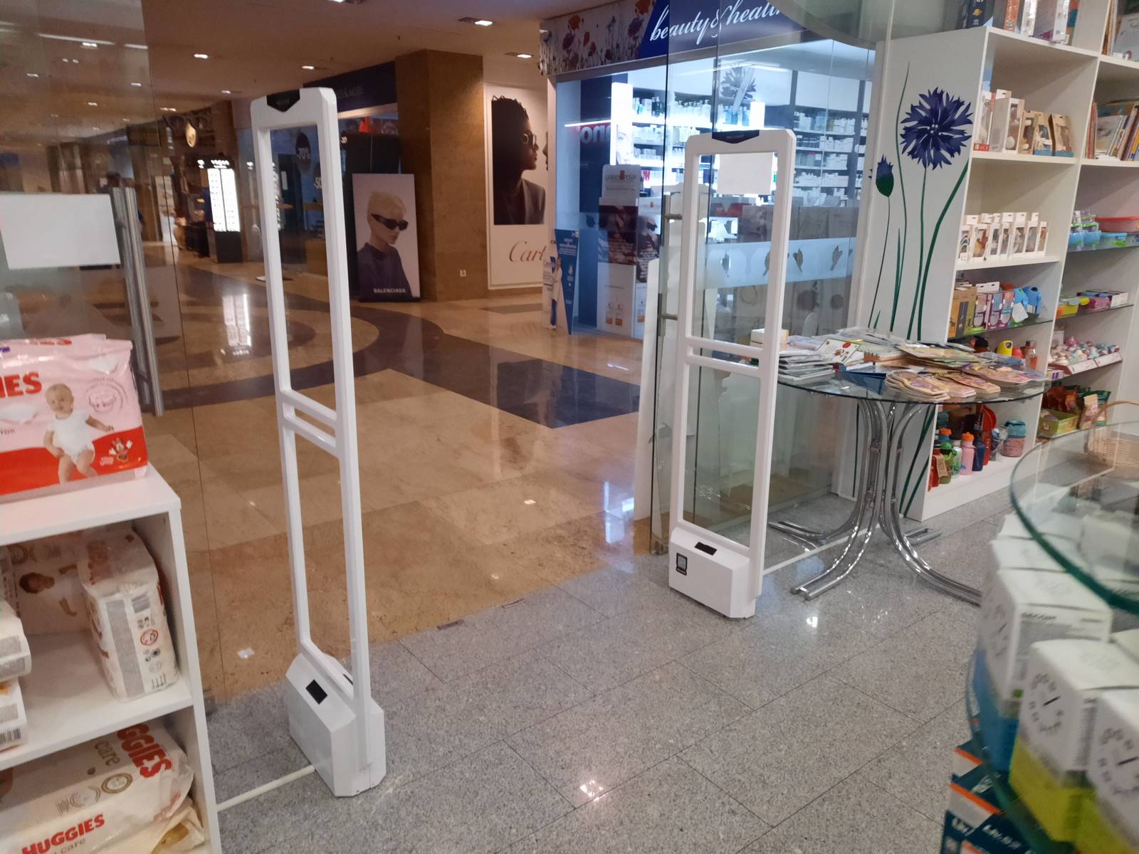 porti antifurt cu etichete antifurt