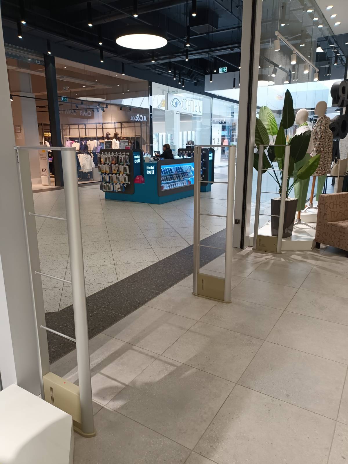 porti antifurt cu etichete antifurt