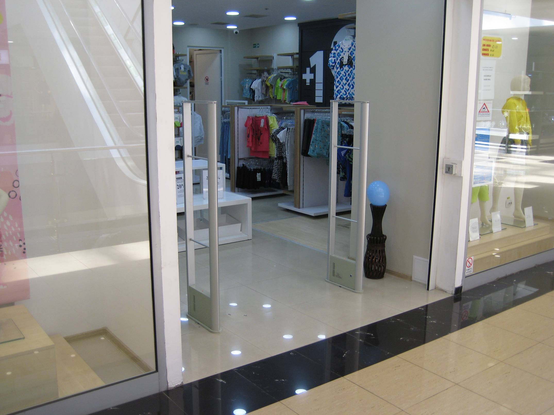 porti antifurt cu etichete antifurt