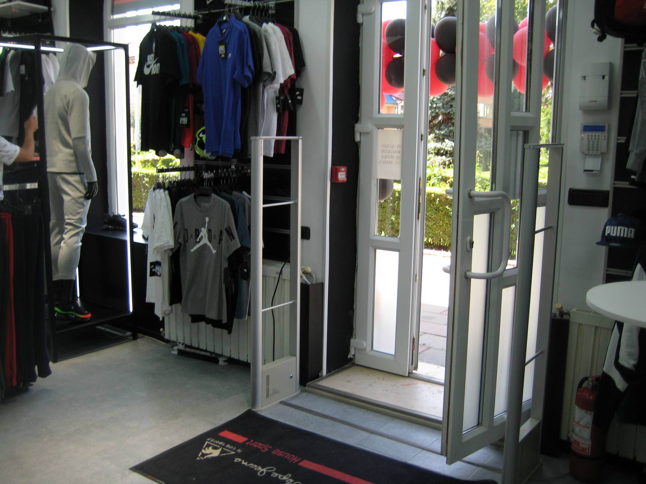 porti antifurt cu etichete antifurt