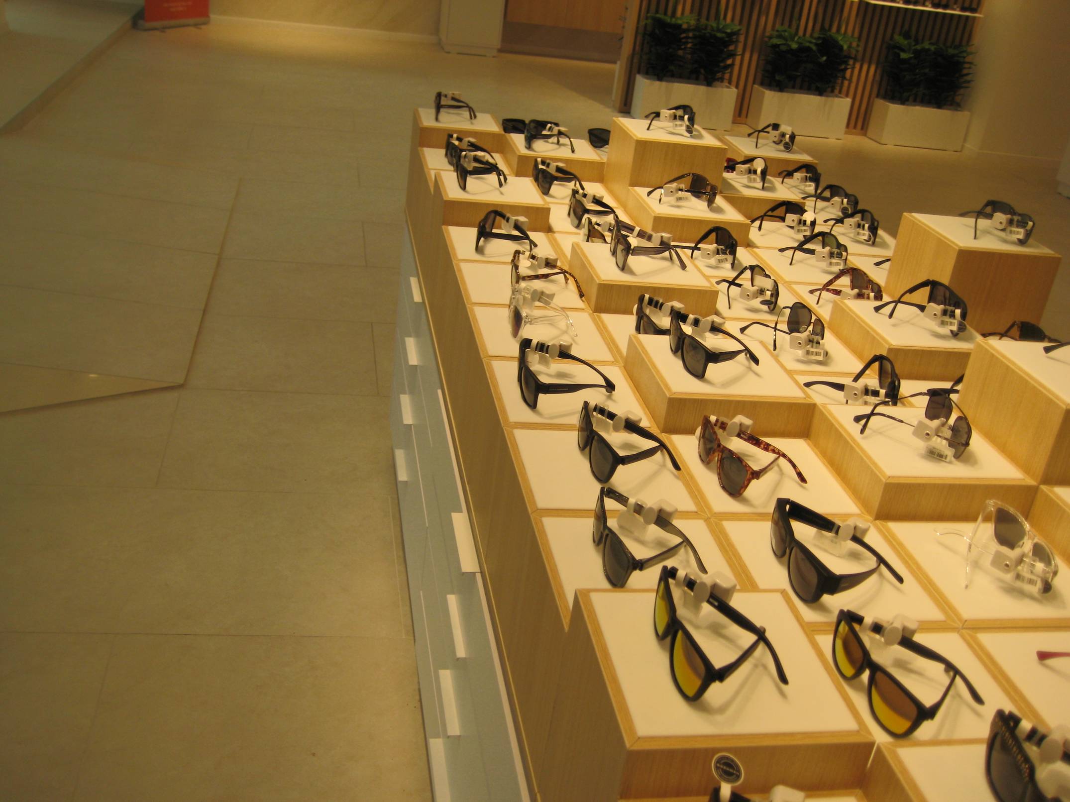 porti antifurt cu etichete antifurt